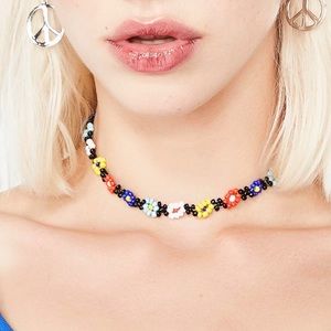 Delia*s x Dollskill bead flower Chocker